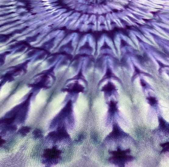 Incline fan fold, dye under ice. Photo credit: Scott Walker, Rad Dyes.