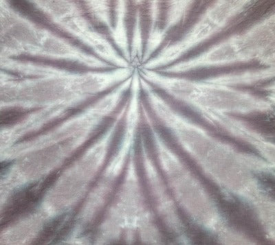 Spider fold, liquid dyed at 1tsp dye per 8oz water and 4 tsp dye per 8oz water. Photo credit: Cody Villalva.