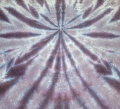 Spider fold, liquid dyed at 1tsp dye per 8oz water and 4 tsp dye per 8oz water. Photo credit: Cody Villalva.