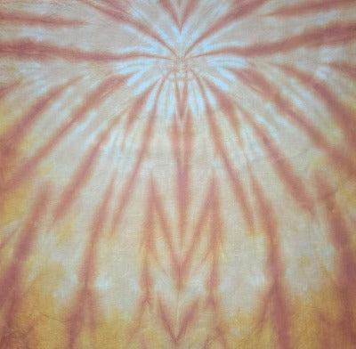 Spider fold, liquid dyed at 1tsp dye per 8oz water and 4 tsp dye per 8oz water. Photo credit: Cody Villalva.