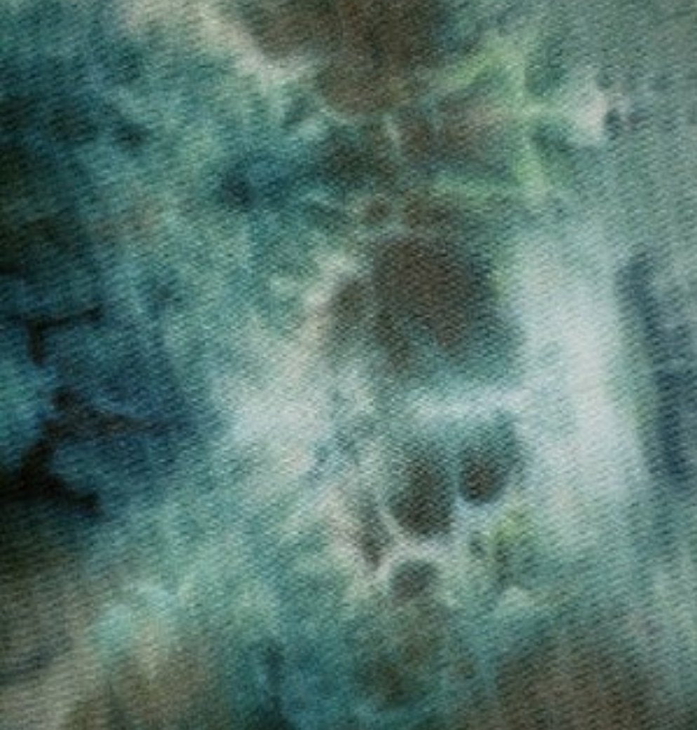 Scrunched, dye over ice.