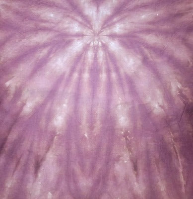 Spider fold, liquid dyed at 1tsp dye per 8oz water and 4 tsp dye per 8oz water. Photo credit: Cody Villalva.