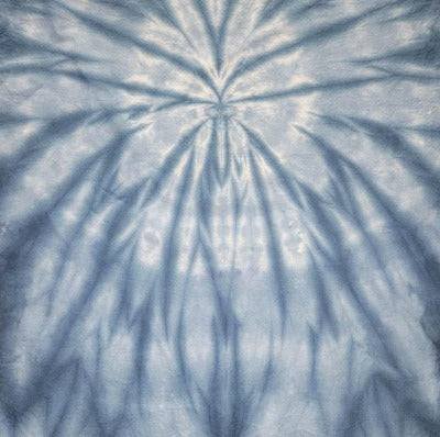 Spider fold, liquid dyed at 1tsp dye per 8oz water and 4 tsp dye per 8oz water. Photo credit: Cody Villalva.